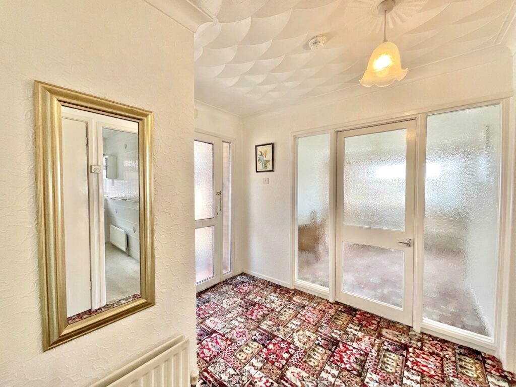 Friars Avenue, Stone, ST15