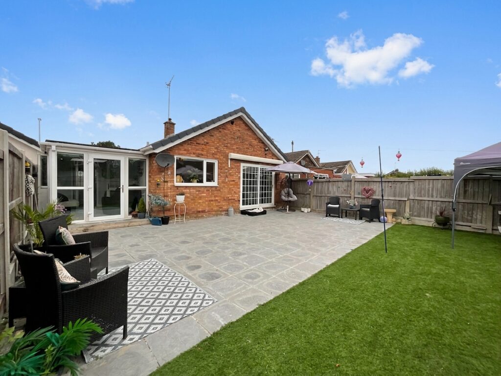 Fraser Close, Stone, ST15