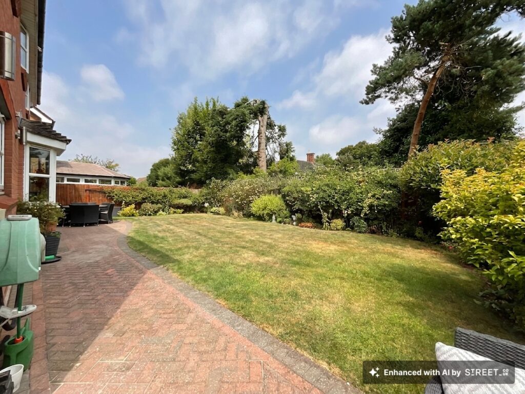 Meadowbank Avenue, Weston, ST18