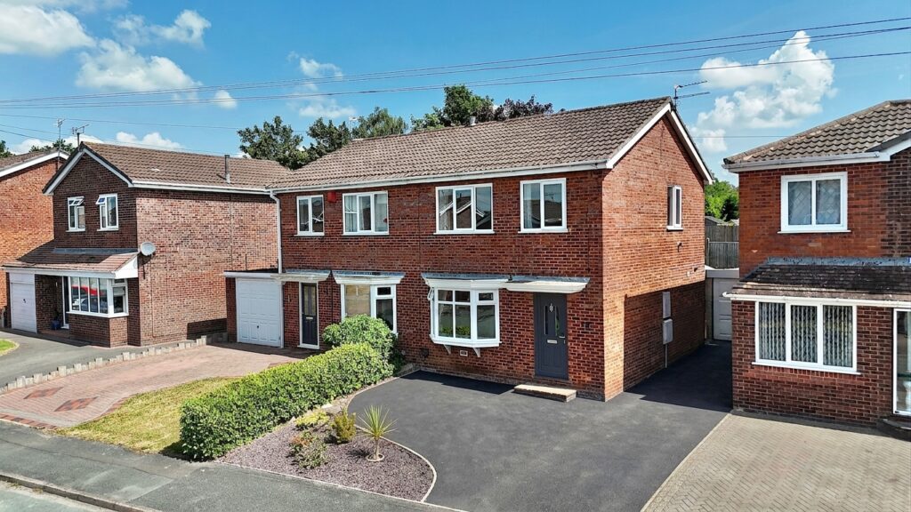 Paragon Close, Cheadle, ST10