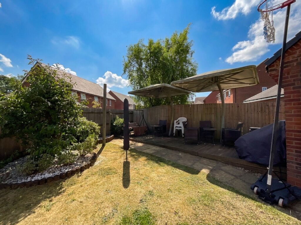 Aurora Gardens, Barlaston, ST12