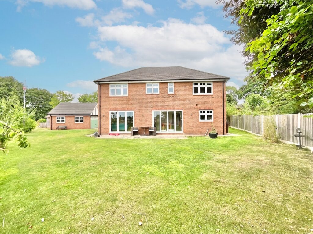 Stafford Road, Gnosall, ST20