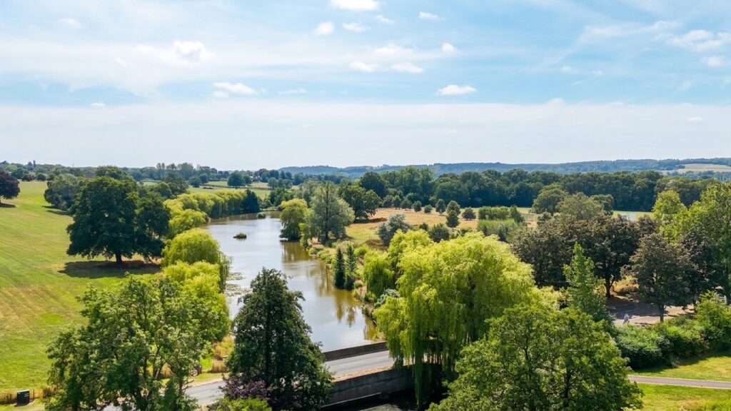 Muse Grove, Barlaston, ST12