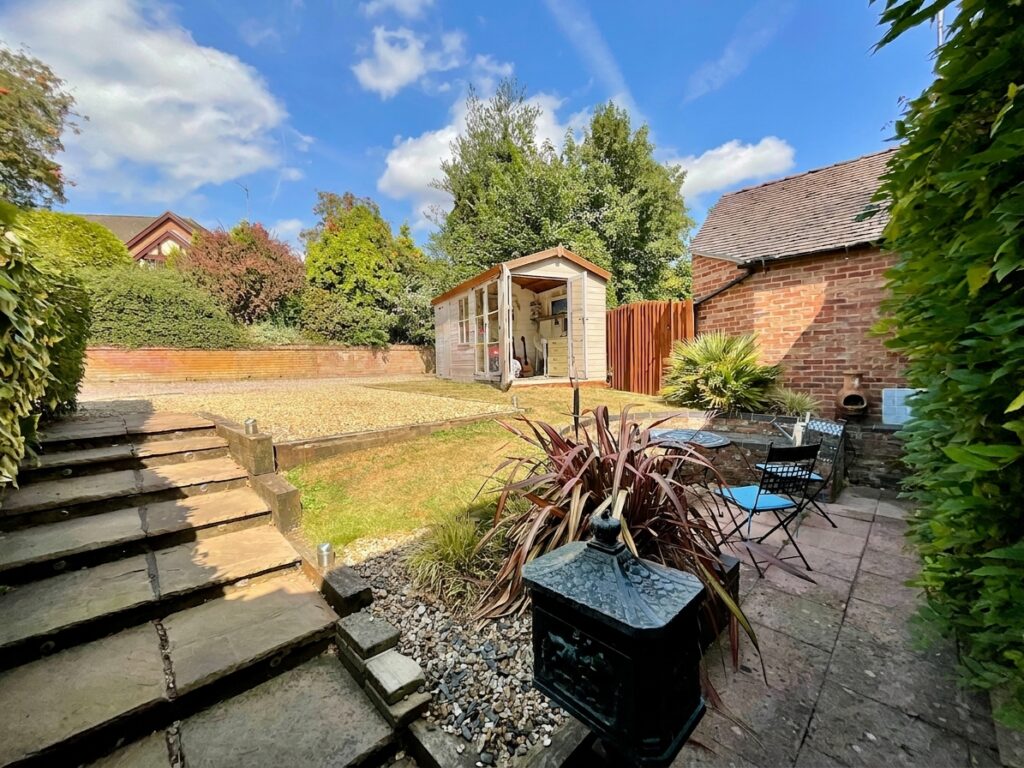 Sandon Road, Hilderstone, ST15