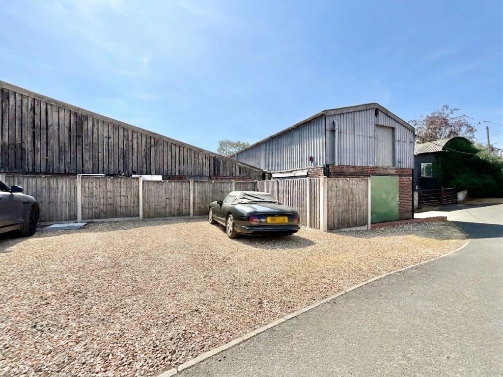 Aston, Aston Manor Barns, TF9