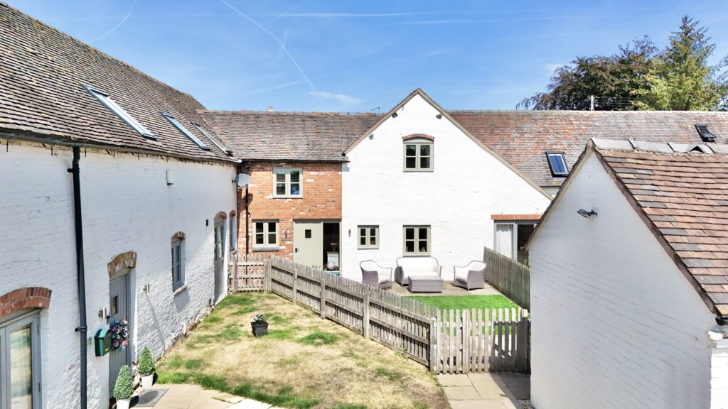 Aston, Aston Manor Barns, TF9