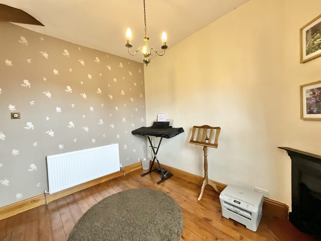 Whiston, Black Lane, ST10