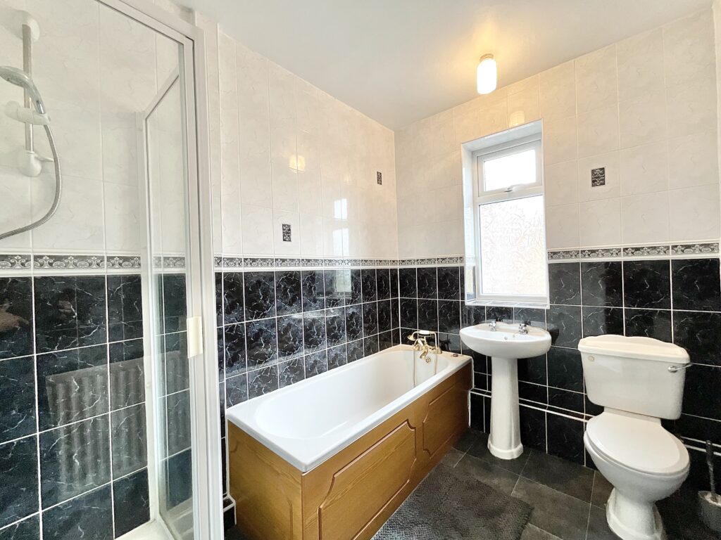 Leek Road, Cheadle, ST10