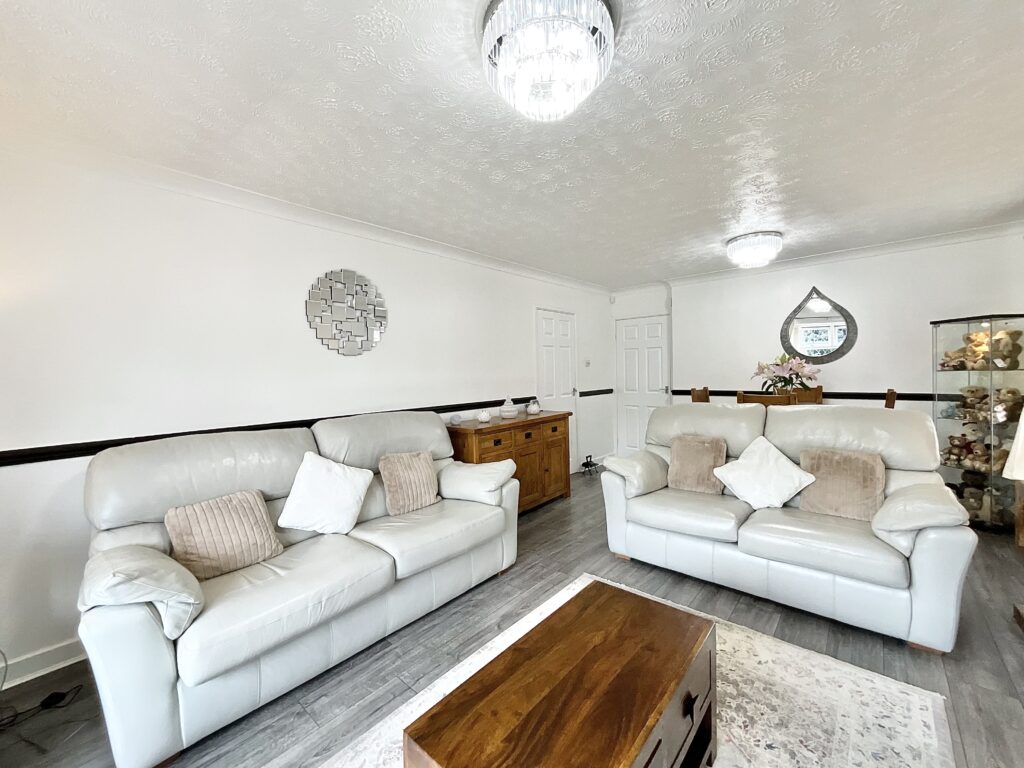 Newmarket Way, Cheadle, ST10