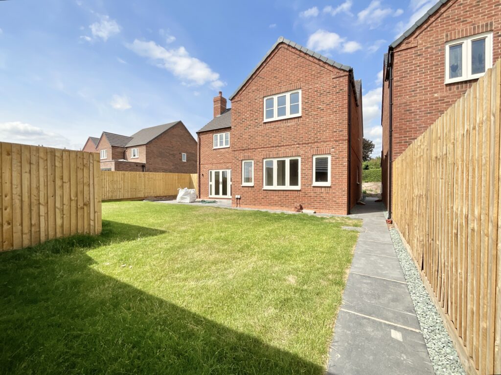 Stafford Road, Woodseaves, ST20