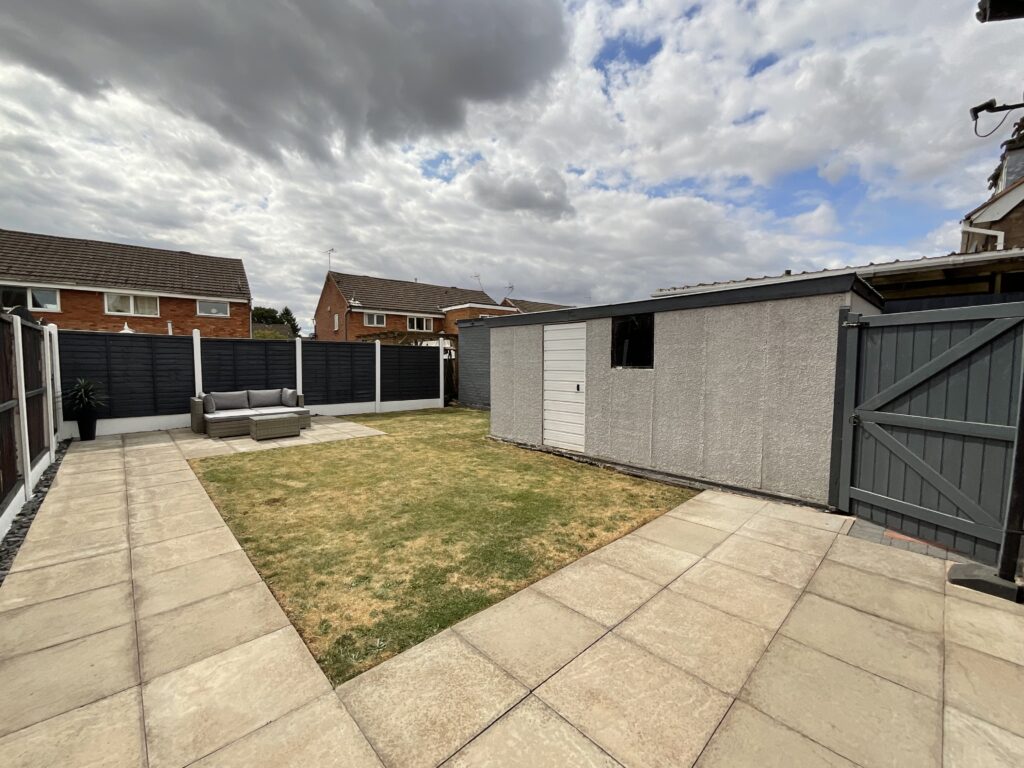 Newland Avenue, Stafford, ST16