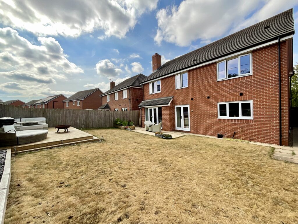 Meadowside, Stone, ST15