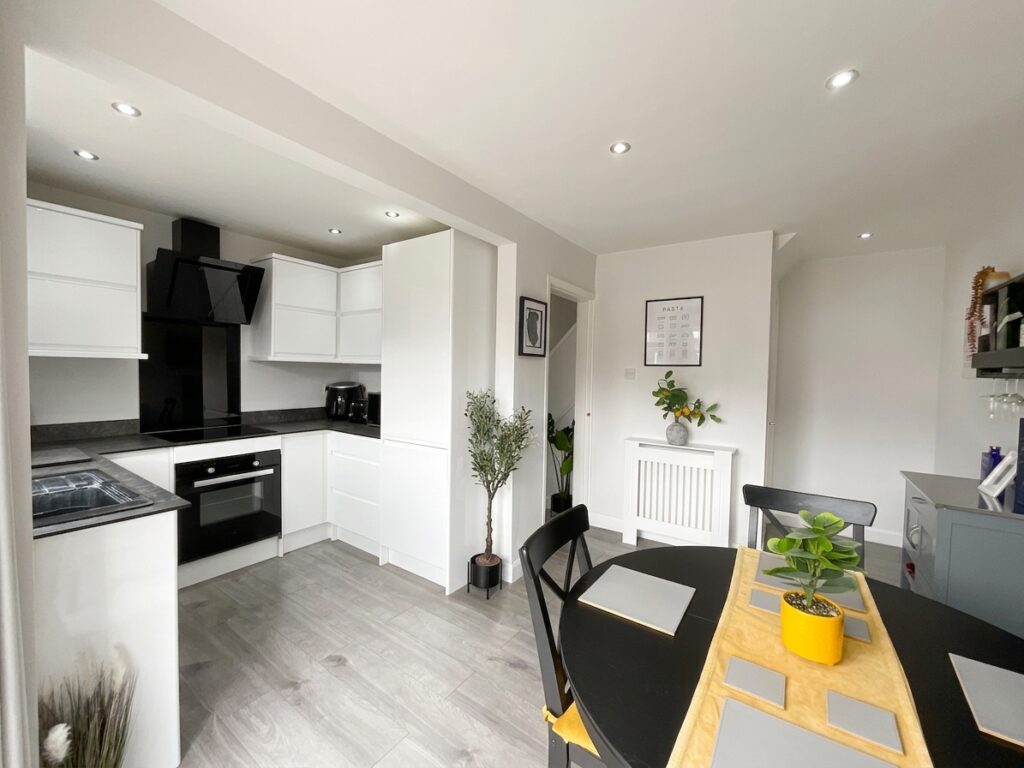 Newland Avenue, Stafford, ST16
