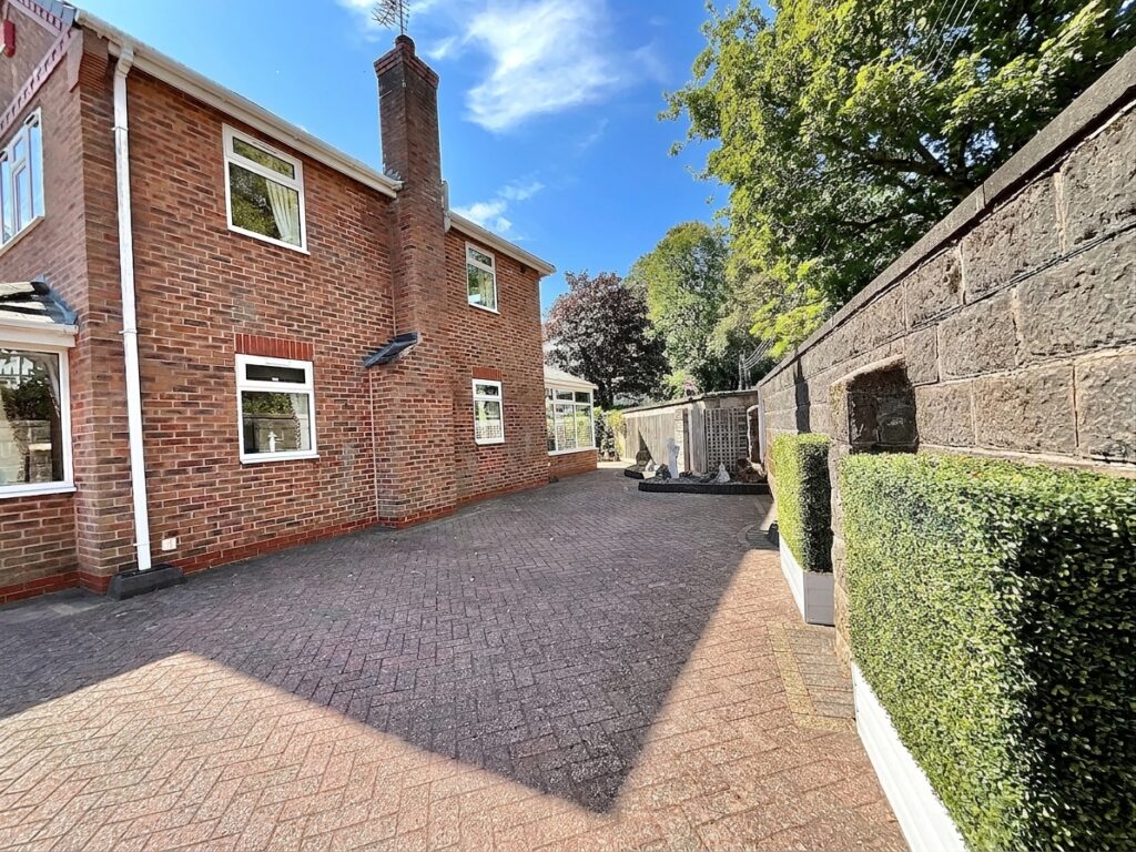 Cheadle Road, Blythe Bridge, ST11